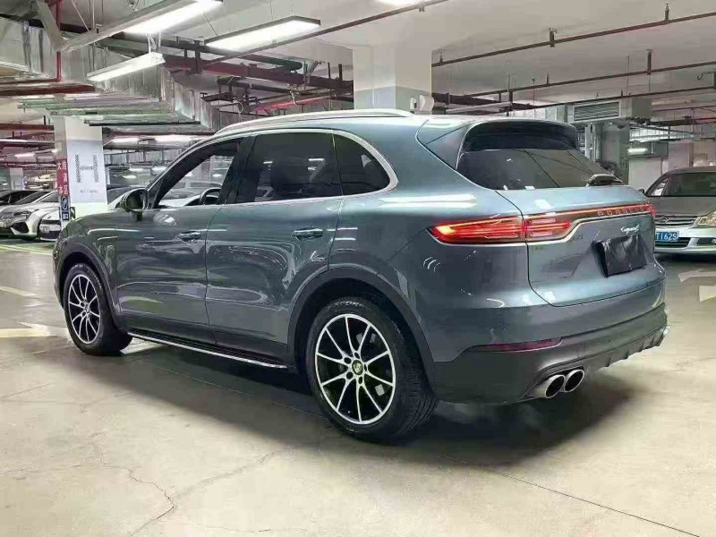 遂宁18年保时捷卡宴8