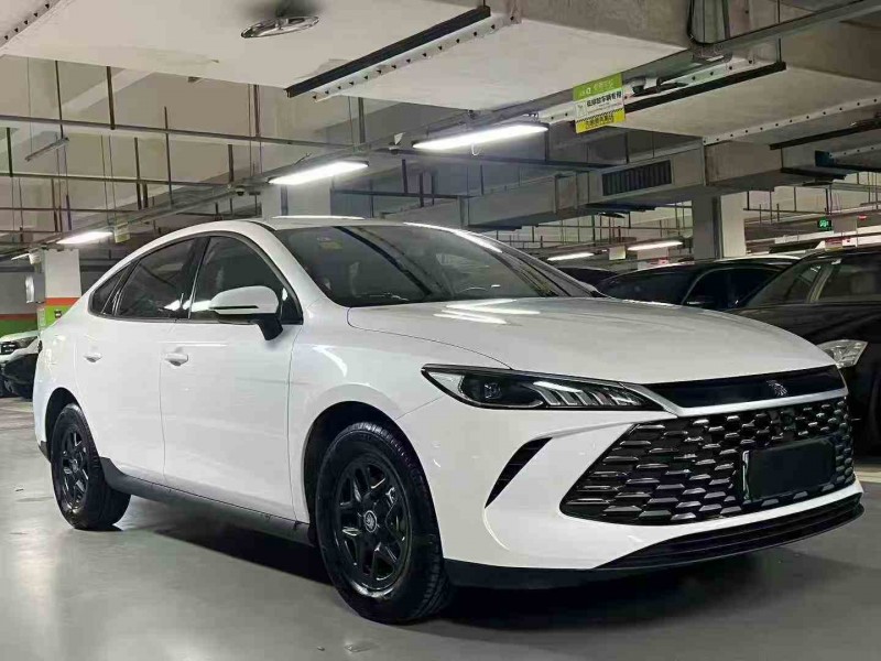 遂宁25年比亚迪秦3