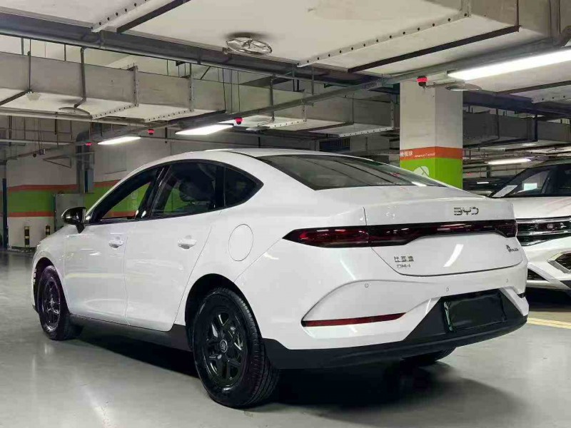 遂宁25年比亚迪秦7