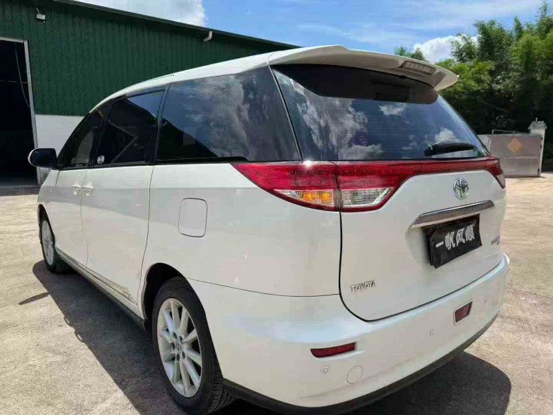 珠海18年丰田普瑞维亚8