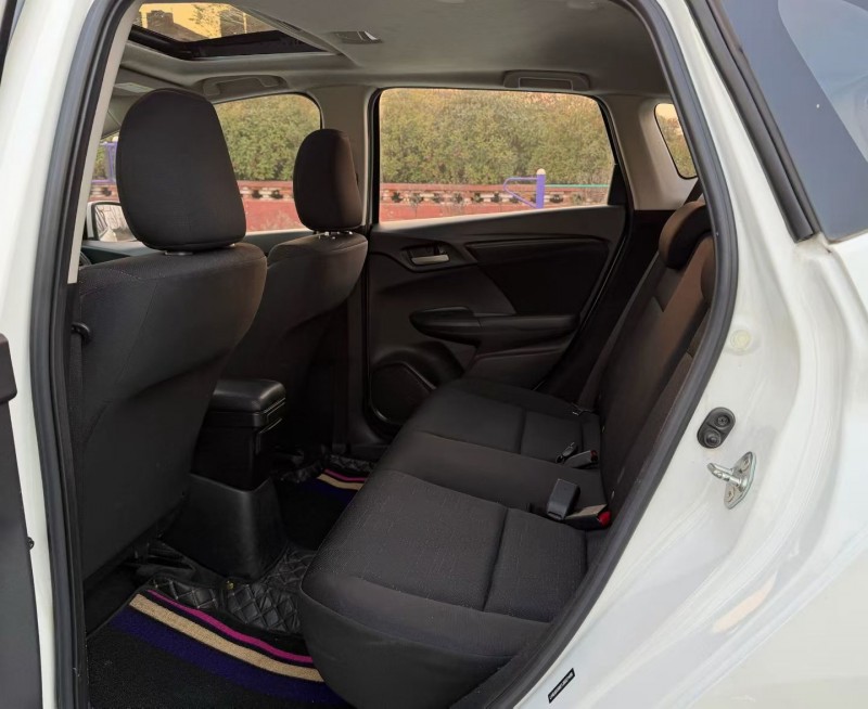 青岛18年本田飞度5