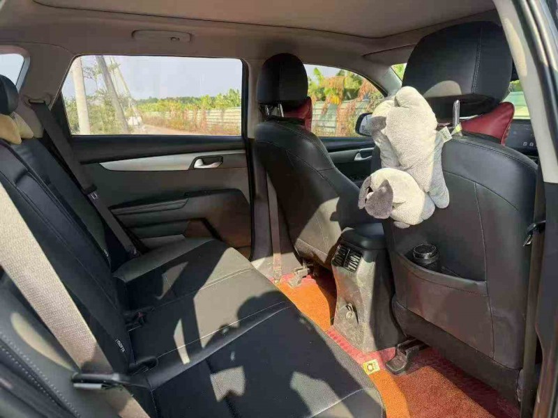 佛山21年起亚智跑5