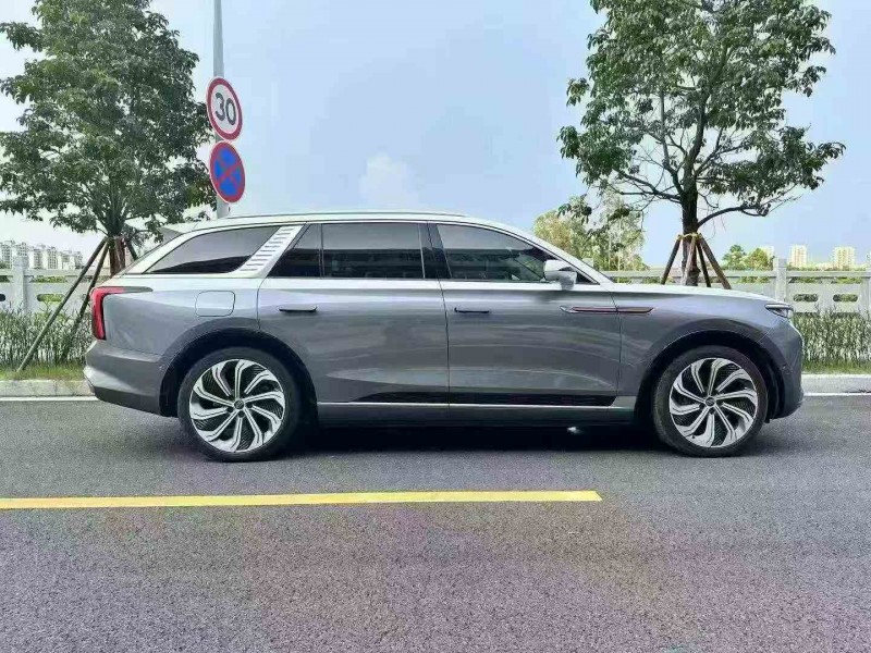 珠海21年红旗E-HS97