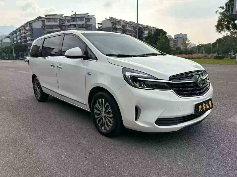 重庆21年别克GL82