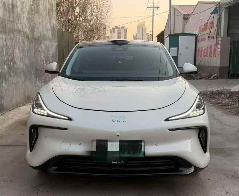 青岛24年智己LS61