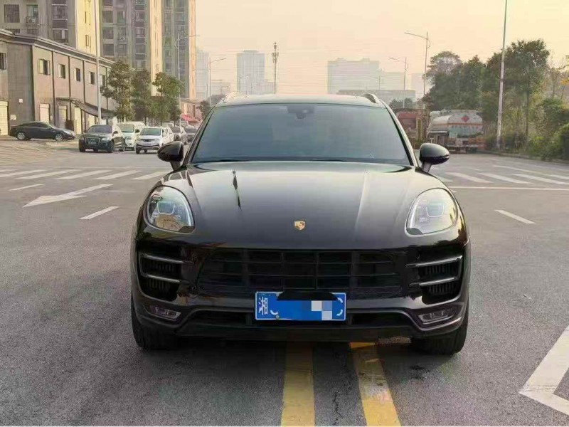 湘潭17年保时捷Macan1