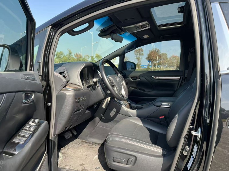 盐城22年丰田埃尔法7