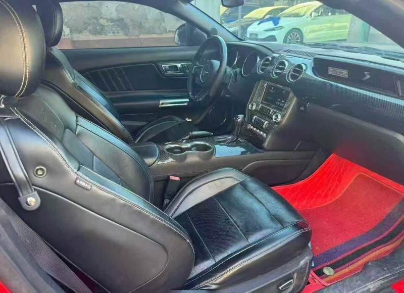 青岛15年福特野马5