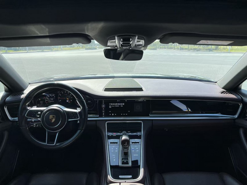 盐城18年保时捷帕拉梅拉7