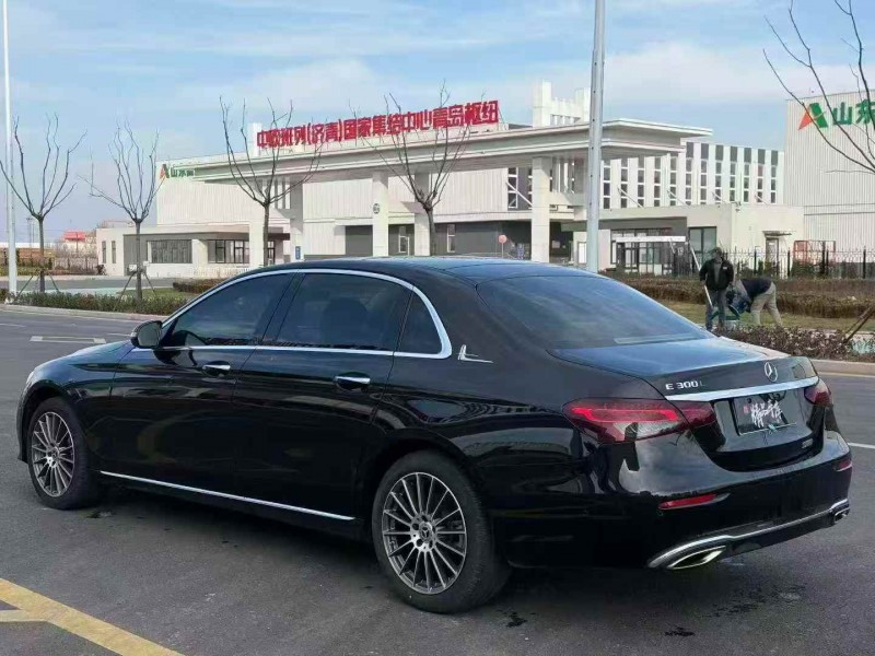 济宁21年奔驰E8