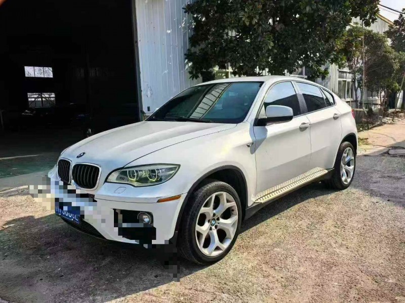 南通12年宝马X62