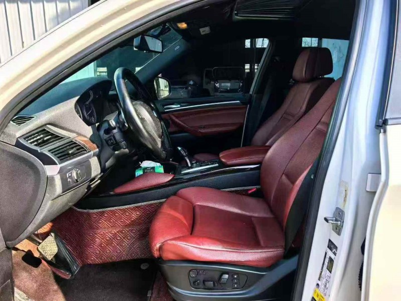 南通12年宝马X64