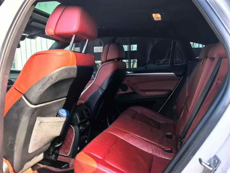 南通12年宝马X65