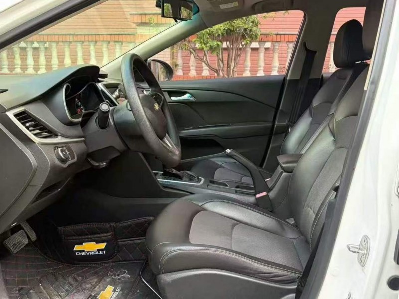 东莞17年雪佛兰科沃兹6