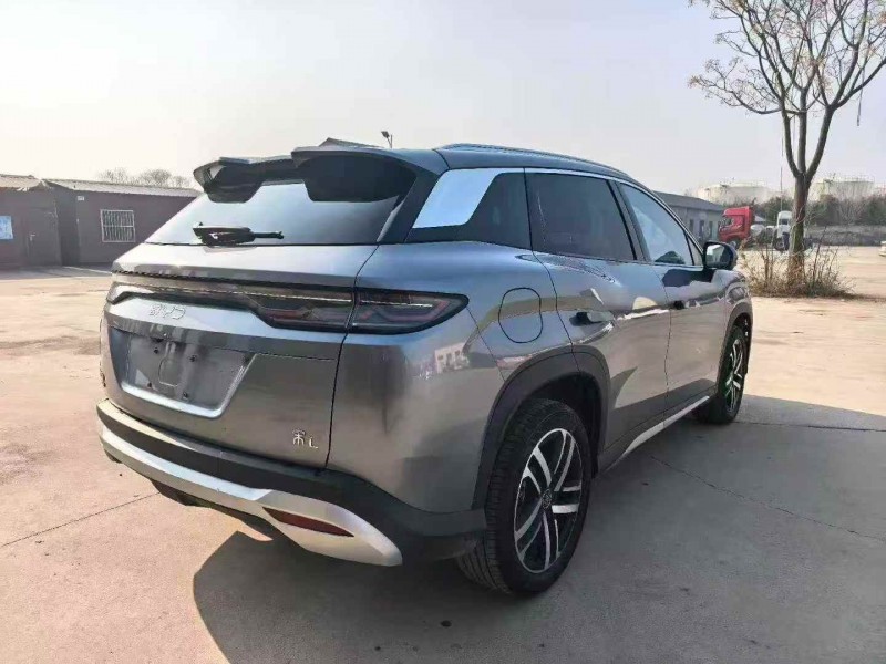 济宁25年比亚迪宋8