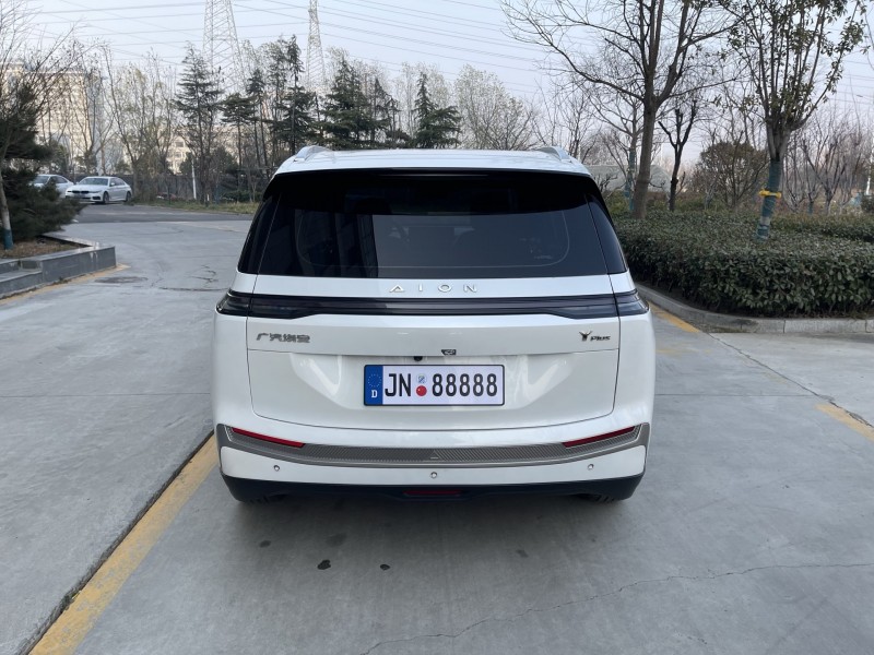 济宁23年传祺埃安Y9