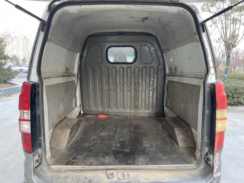 济宁19年华晨海狮6