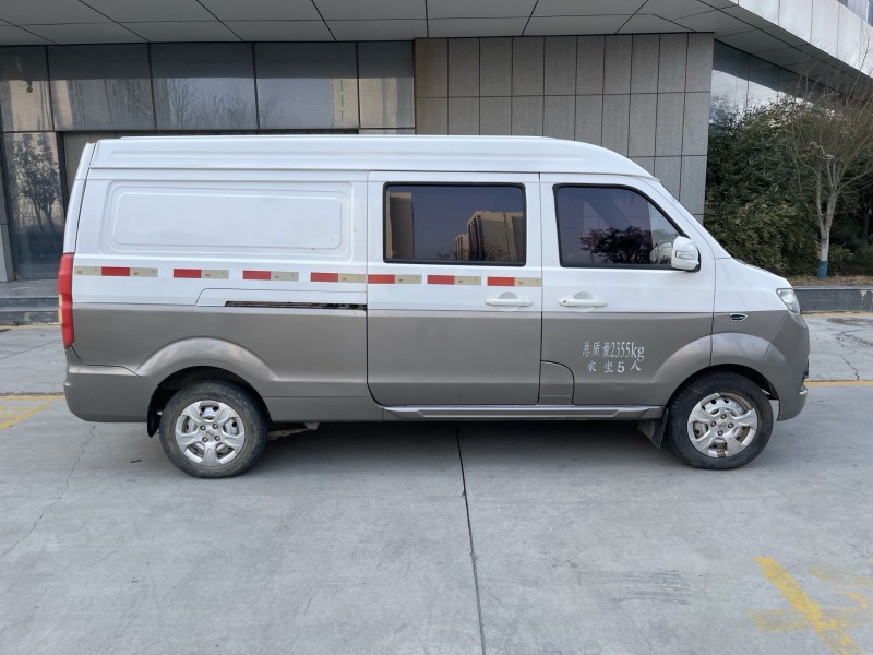 济宁19年华晨海狮7