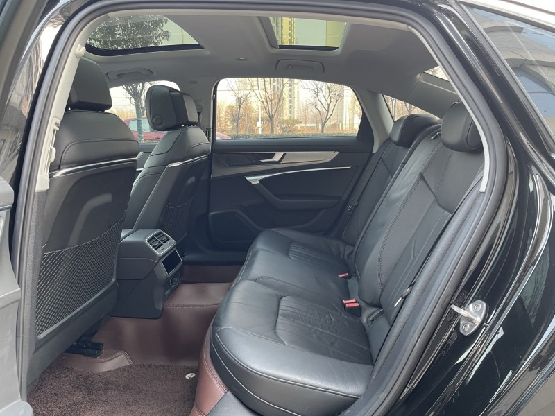 济宁21年奥迪A6L4