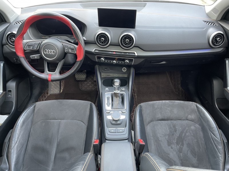 济宁22年奥迪Q26