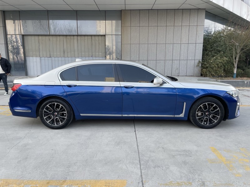 济宁13年宝马7系7