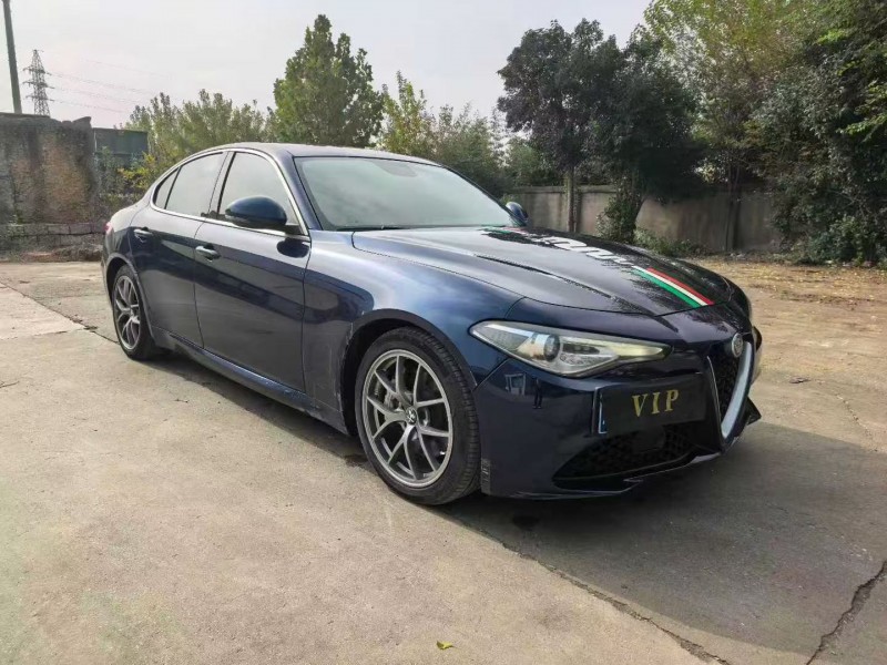徐州18年阿尔法·罗密欧Giulia3