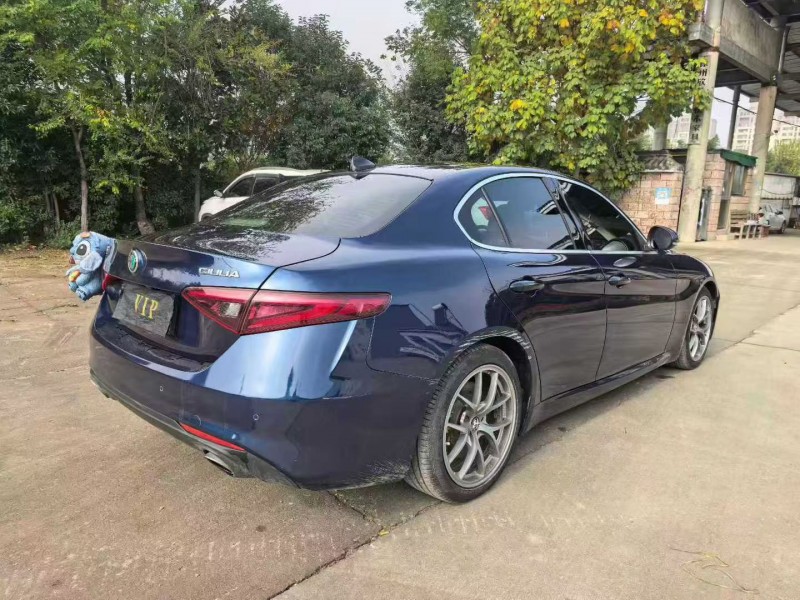 徐州18年阿尔法·罗密欧Giulia4