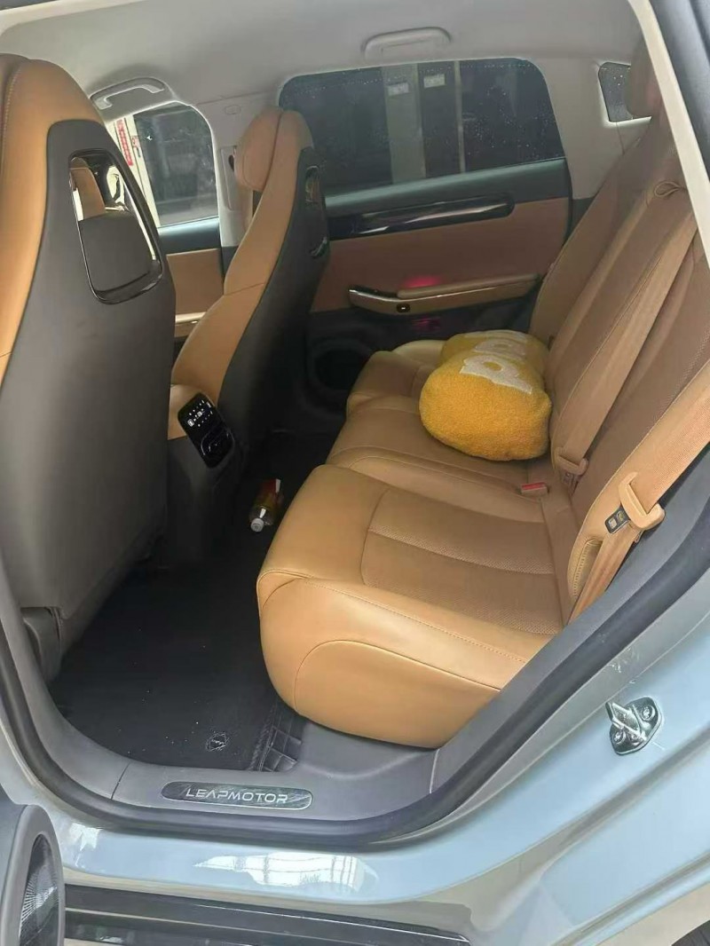 蚌埠24年零跑汽车C013