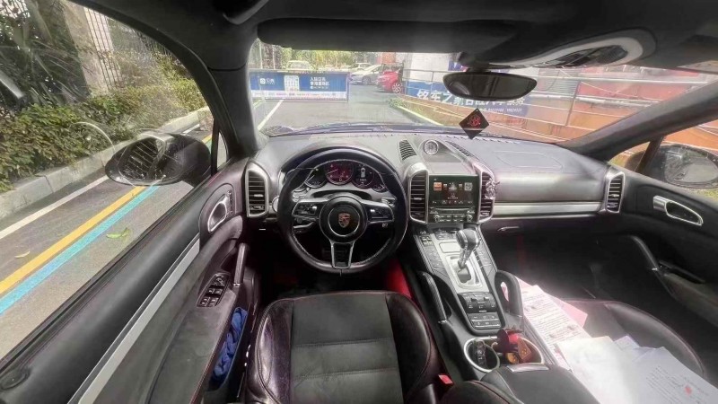 台州17年保时捷卡宴7