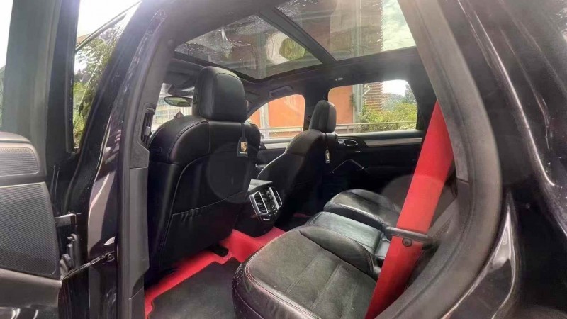 台州17年保时捷卡宴8