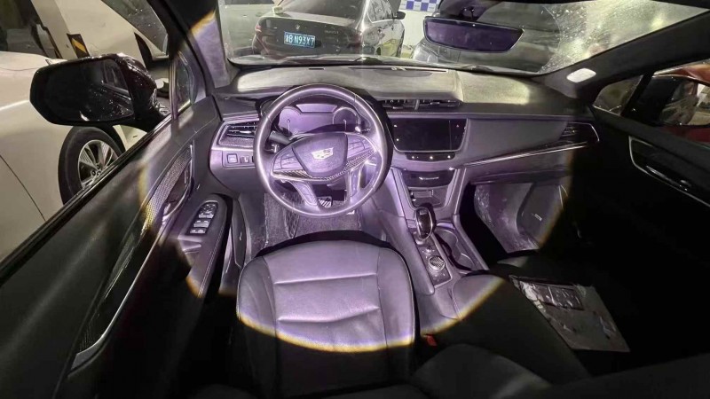 台州20年凯迪拉克XT56