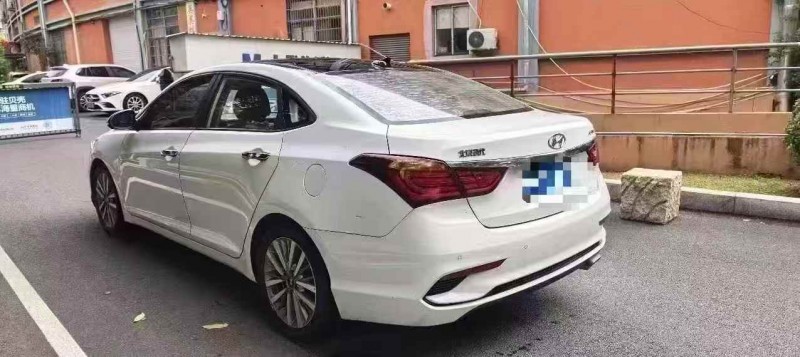 台州18年现代名图6