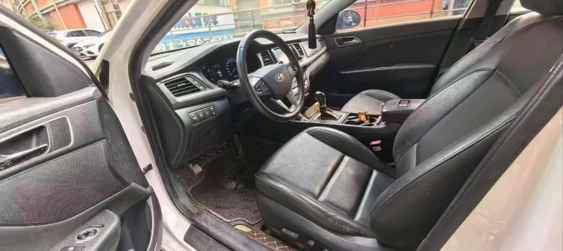 台州18年现代名图9