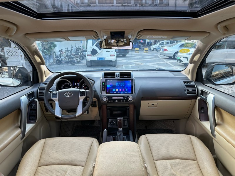 东莞18年丰田普拉多4