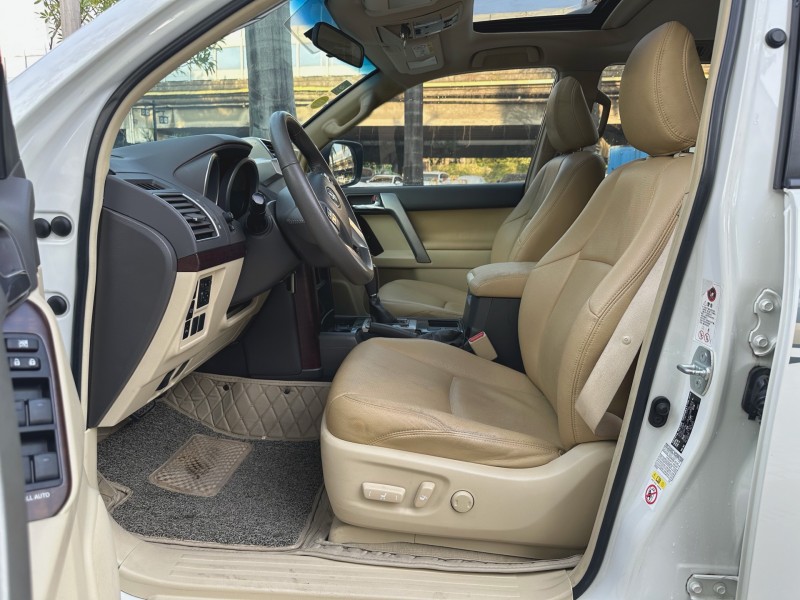 东莞18年丰田普拉多6