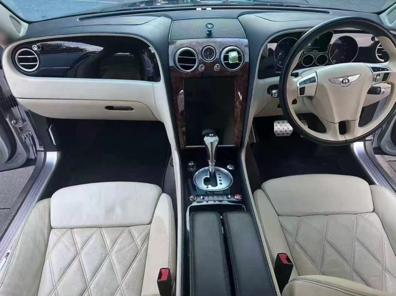 佛山13年宾利飞驰5