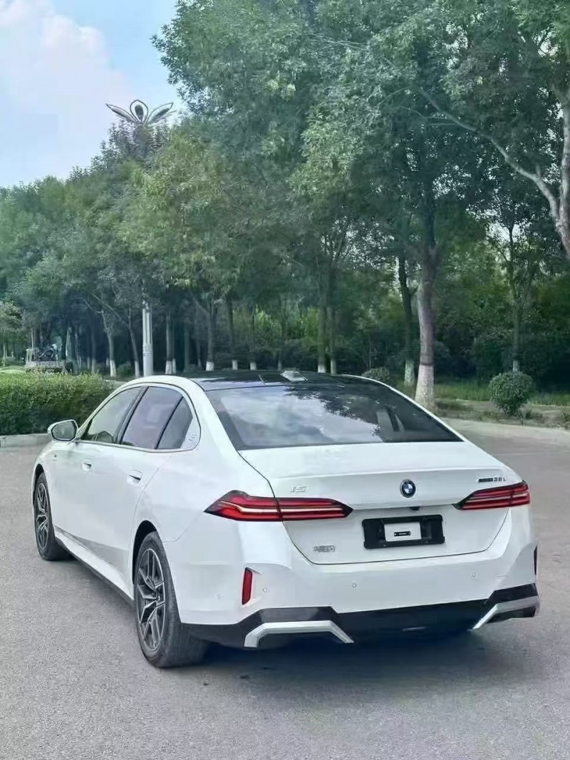 聊城25年宝马i58