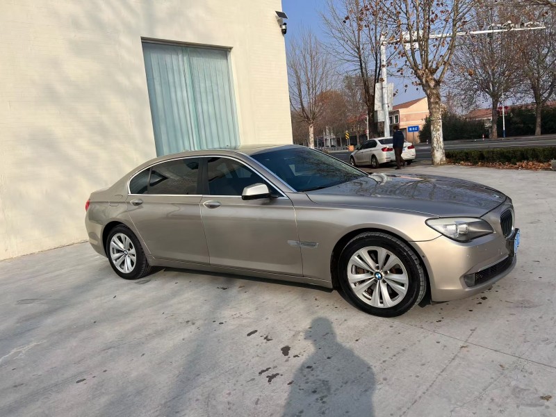 青岛12年宝马7系2