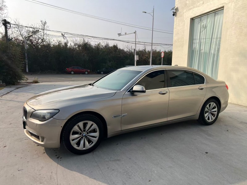 青岛12年宝马7系3