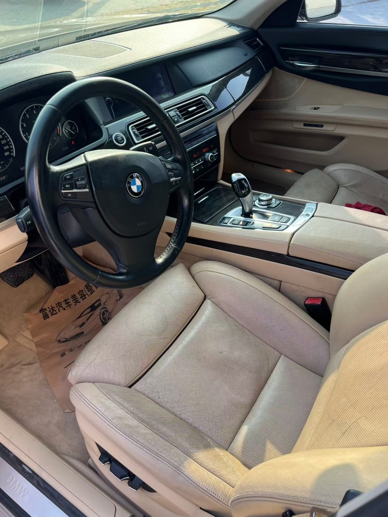 青岛12年宝马7系4