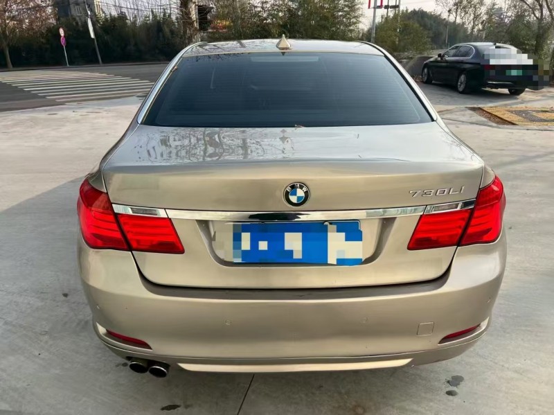 青岛12年宝马7系9