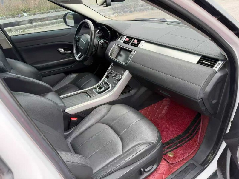 柳州18年路虎极光3