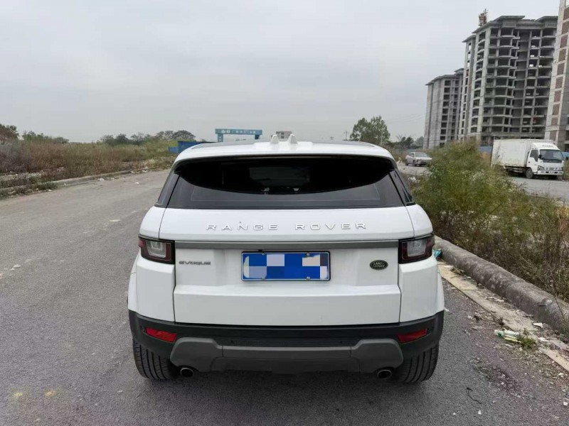 柳州18年路虎极光9