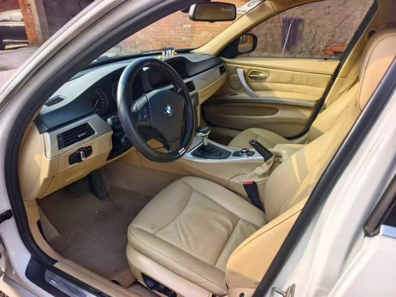 济宁12年宝马3系5