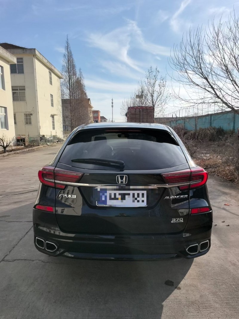 青岛22年本田冠道9