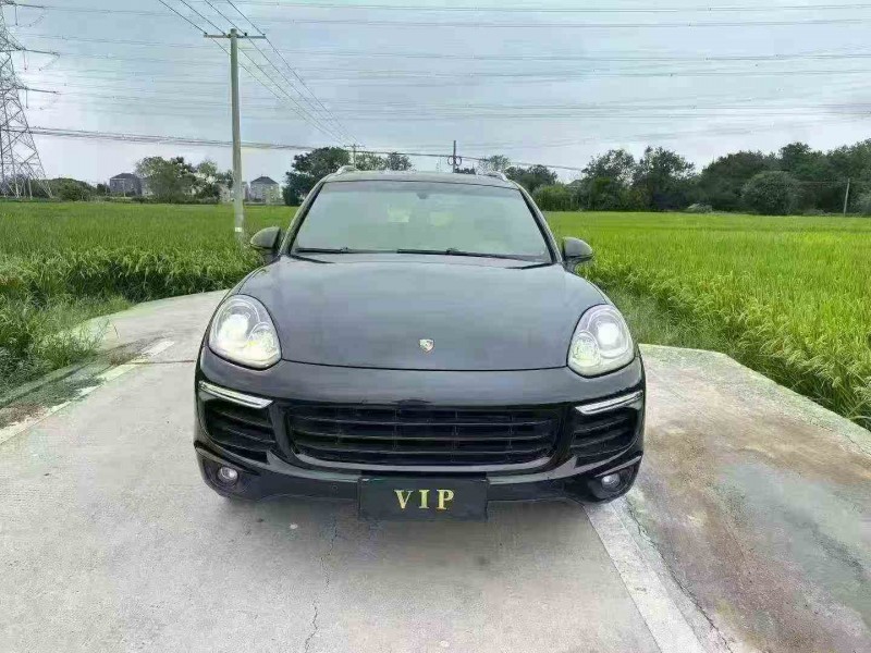 绍兴15年保时捷卡宴1