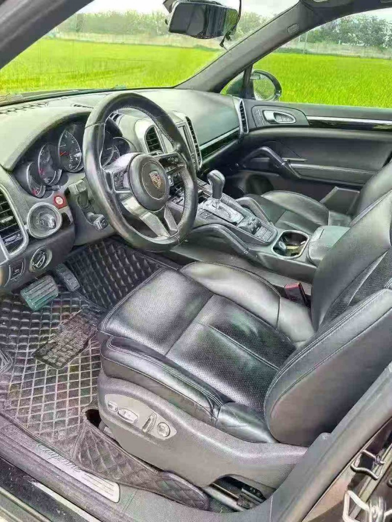 绍兴15年保时捷卡宴6