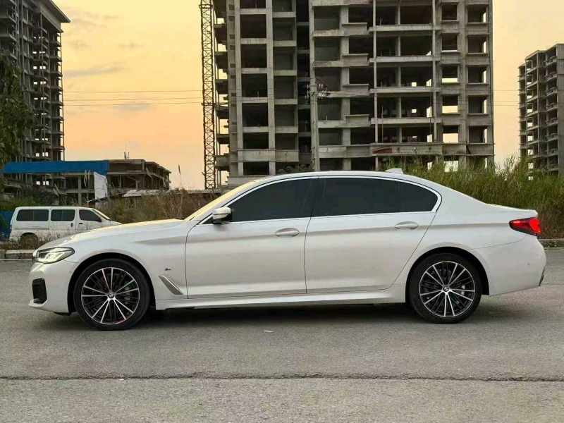南宁22年宝马5系8