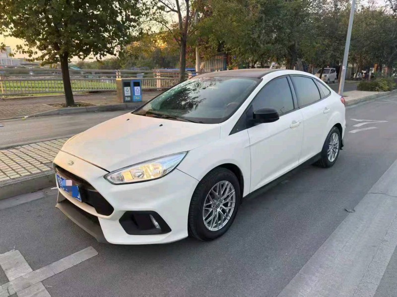 南宁18年福特福克斯3