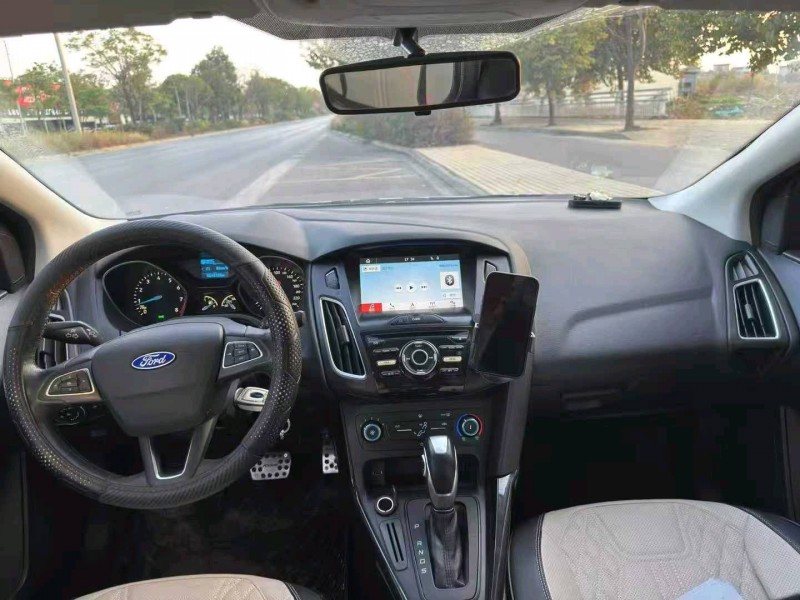 南宁18年福特福克斯7